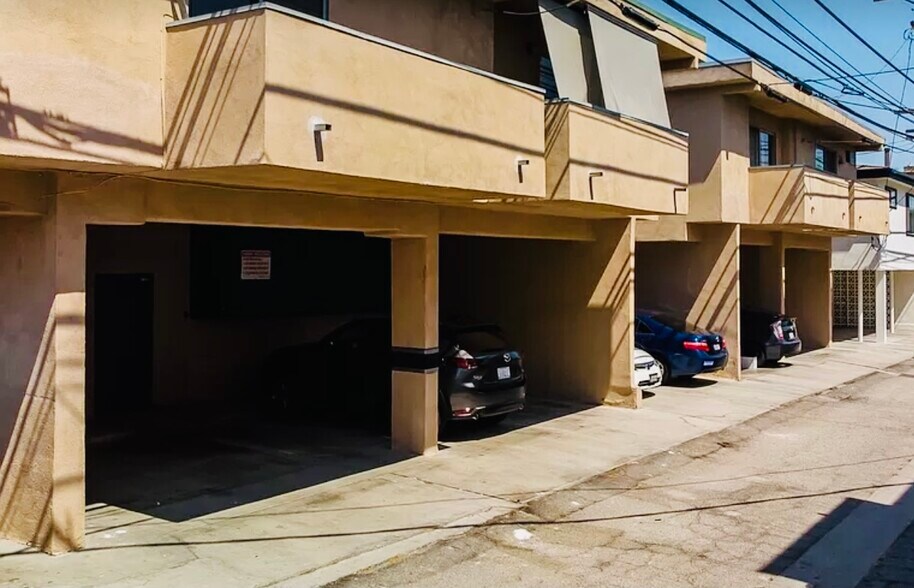 Building Photo - 3557 Jasmine Ave