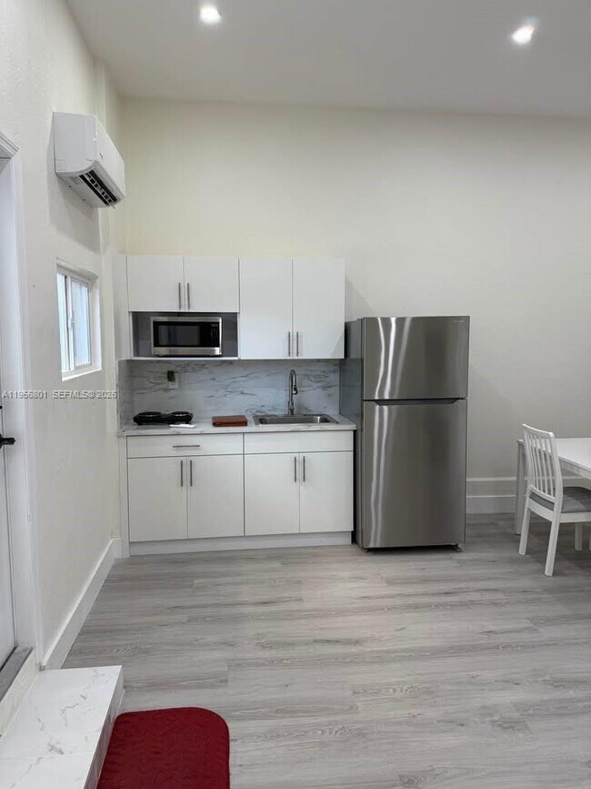 Building Photo - 16164 SW 143rd Ln