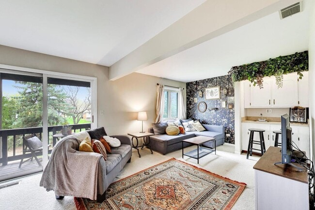 Building Photo - 639 Big Timber Dr