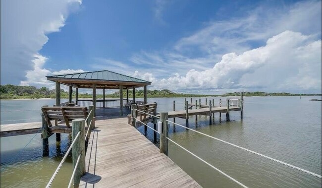 Building Photo - 104 Surfview Dr