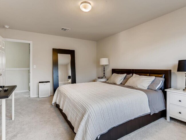 Building Photo - 10400 Abana Way