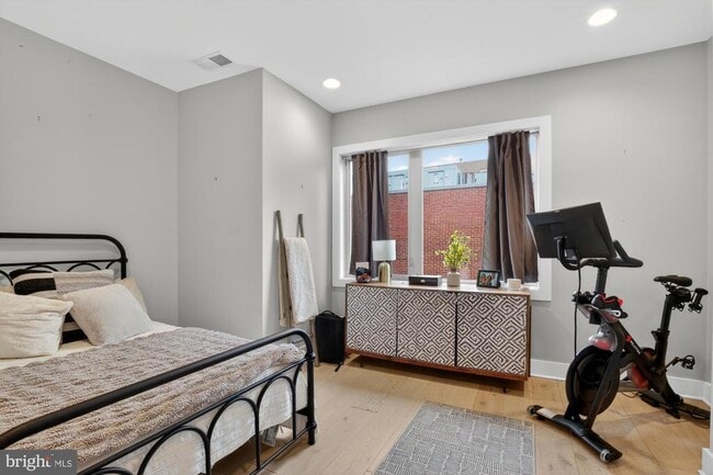 Building Photo - 151 N 2nd St