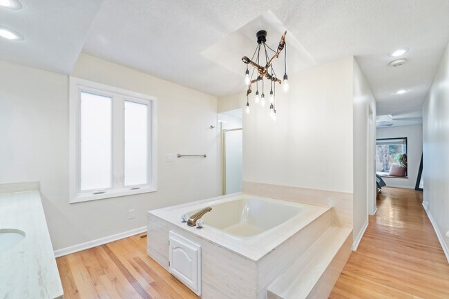 Building Photo - 6601 Lincoln Ave