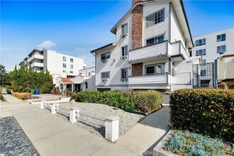 Building Photo - 3632 Dunn Dr