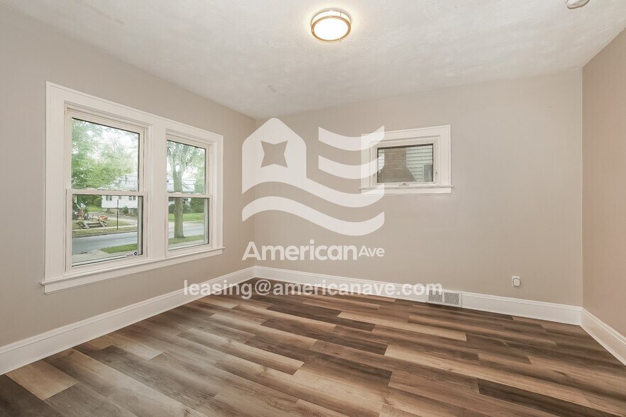Building Photo - 456 Noah Ave