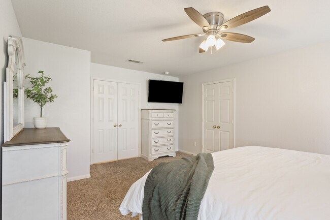 Building Photo - 709 Bighorn Dr