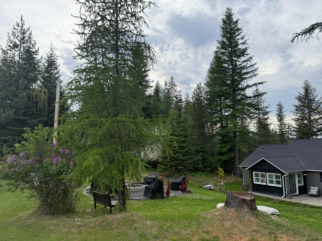 Building Photo - 301 Sandy Ridge Rd