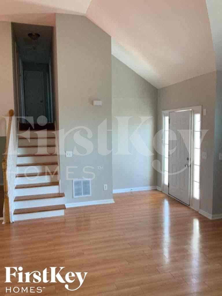 Building Photo - 1253 Waymar Ct SW