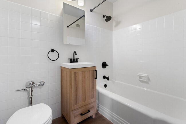 Building Photo - 4980 N Marine Dr