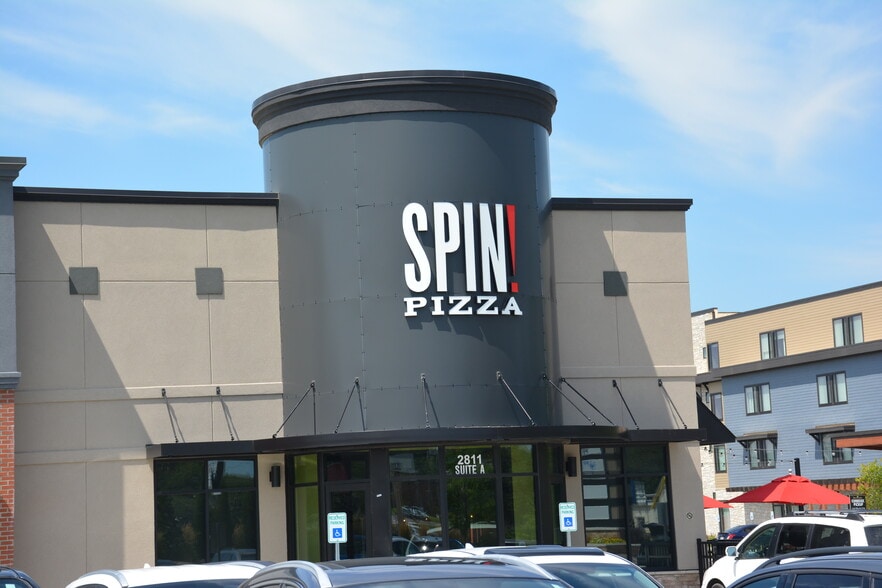 Nearby Restaurants - 3755 SW Summerfield Dr