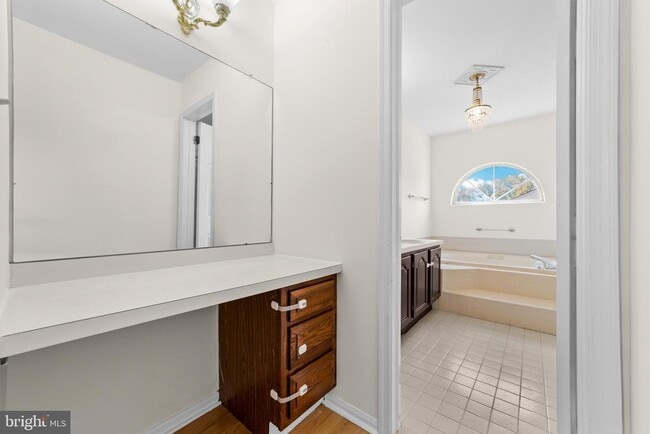 Building Photo - 53 Perilli Dr