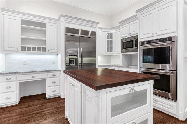 Building Photo - 5965 Glendower Ln