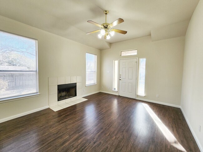 Building Photo - 1503 Cedar Park Dr