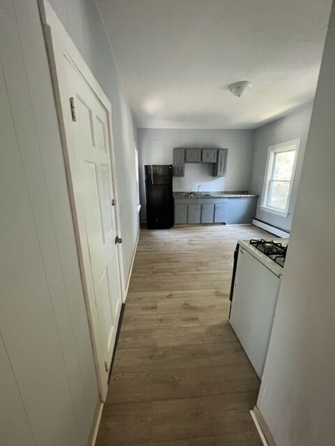 Building Photo - 75 Laban St