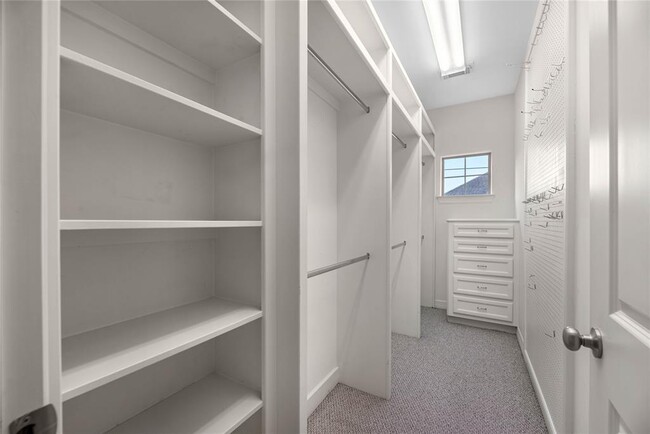 Building Photo - 3928 Blossom St