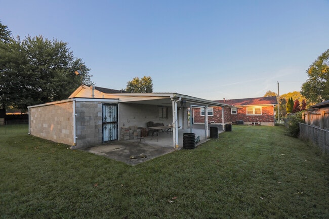 Building Photo - 2509 Paddock Ct
