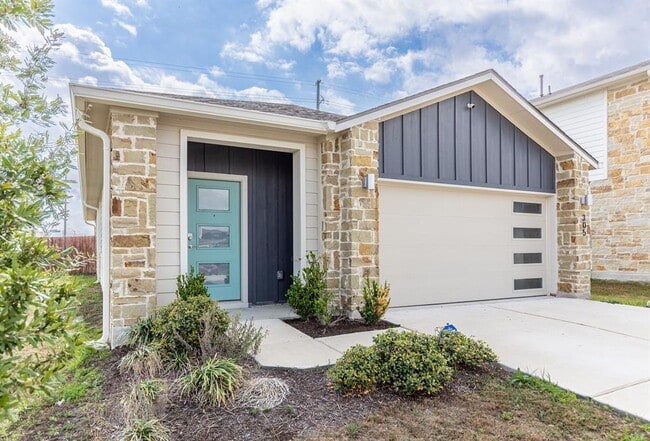 Building Photo - 305 Fairfax Ave