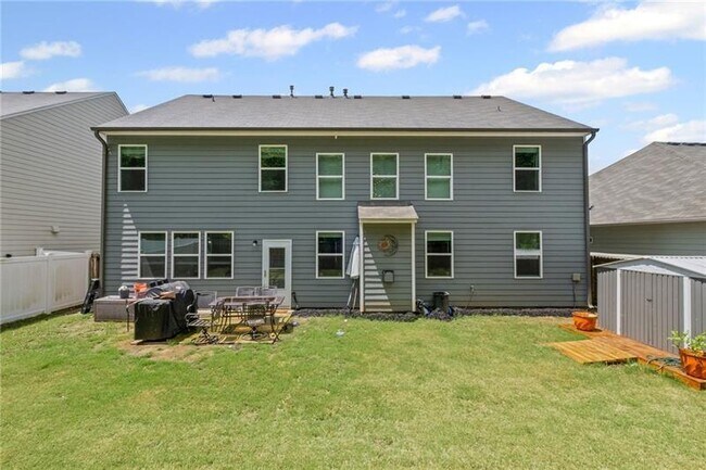 Building Photo - 142 Woodland Ct