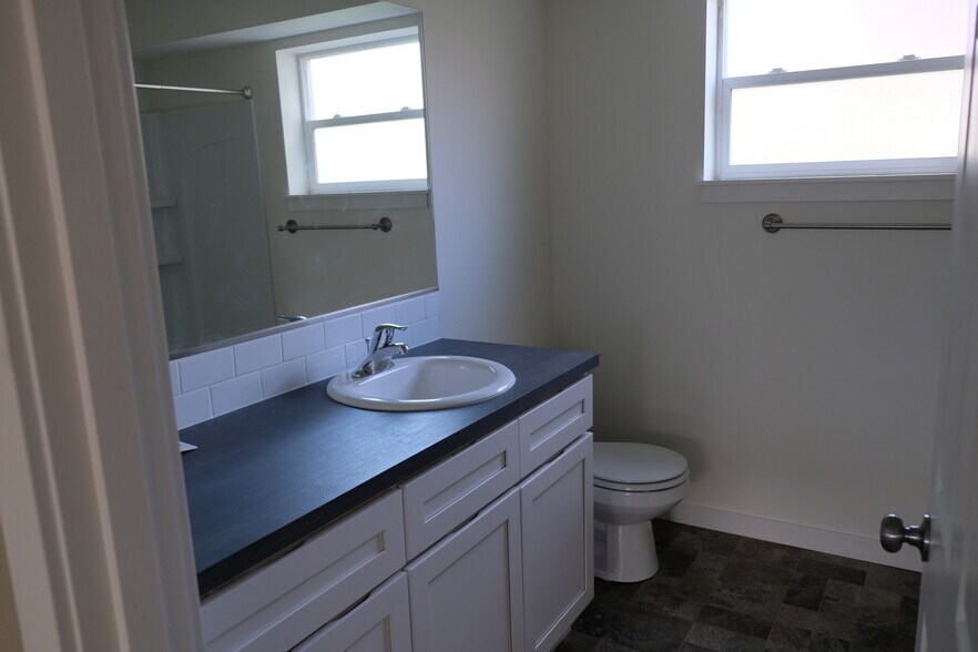 bottom floor bathroom "there is another full bathroom upstairs i just forgot to grab a picture of" - 6114 S 126th Pl