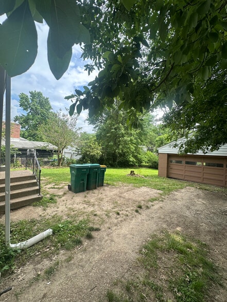 Building Photo - 7806 Underhill Dr