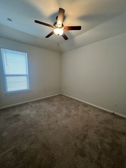 Building Photo - 7612 Alouette Dr