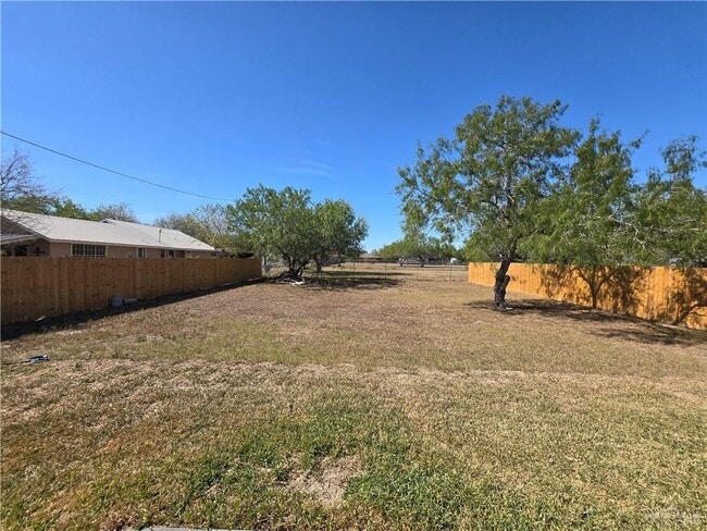 Building Photo - 19 Cragon Rd