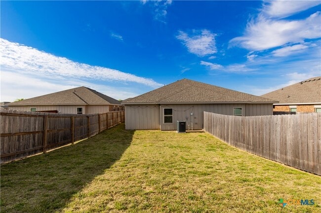 Building Photo - 3505 Abraham Dr