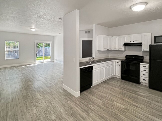 Building Photo - 3-Bedroom Home FOR RENT in Awesome Meridian Location