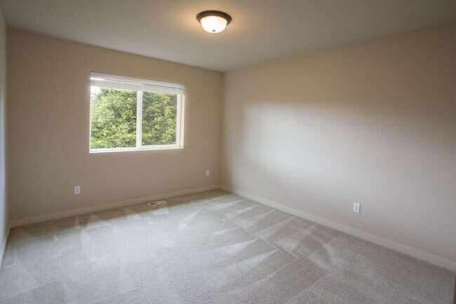 Building Photo - Beautiful 4 Bedroom in Bothell