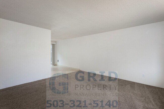 Building Photo - Two Bedroom Apartment Available - Private ...