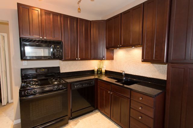 Building Photo - 4312 N Clarendon Ave