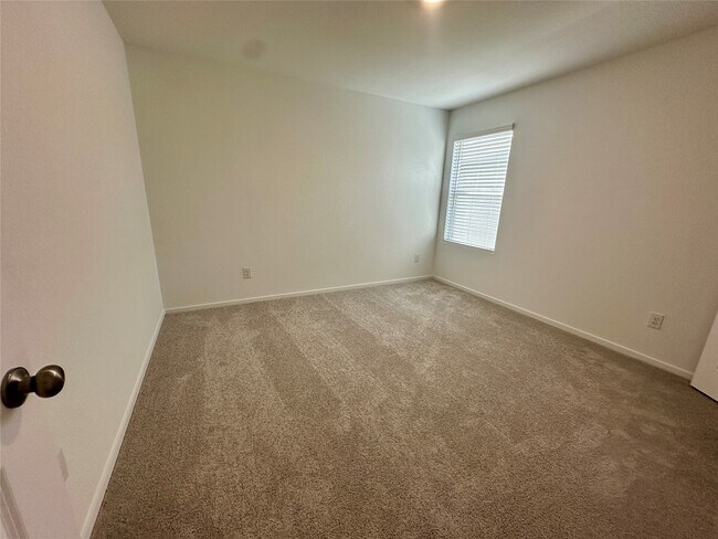 Building Photo - 13310 Rayhill Dr