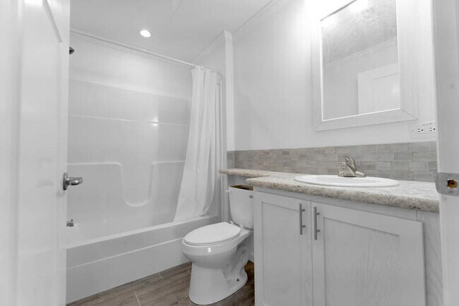 Building Photo - 3128 Walden Shores Blvd
