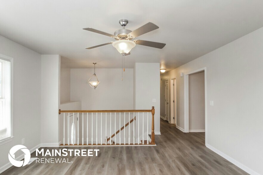 Building Photo - 10 Patrick St