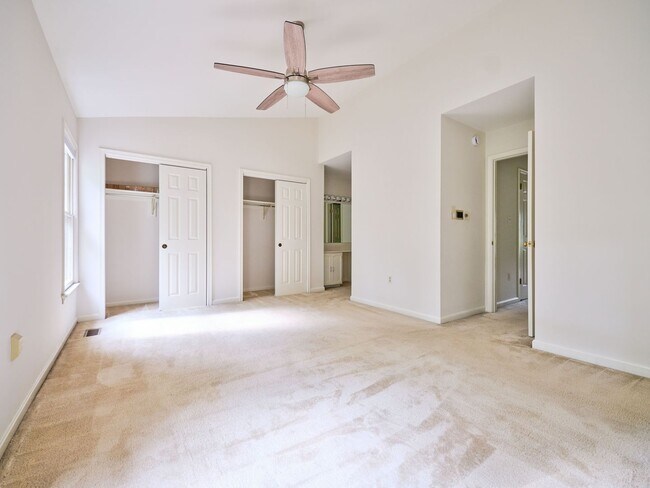 Building Photo - 1339 Templeton Pl