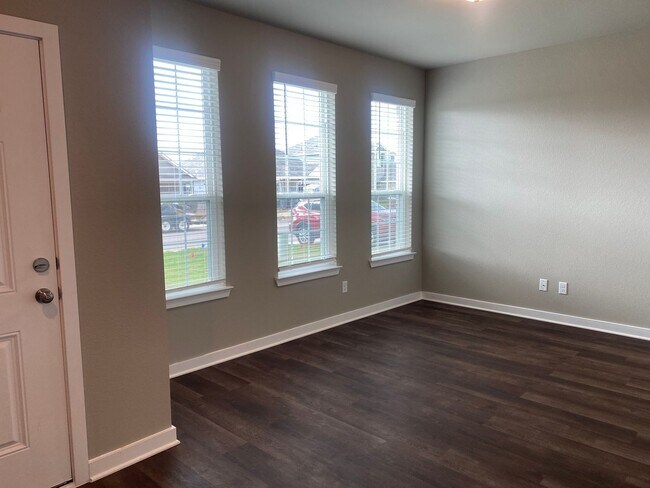 Building Photo - 3 BEDROOM, PLUS OFFICE, BELTON ISD