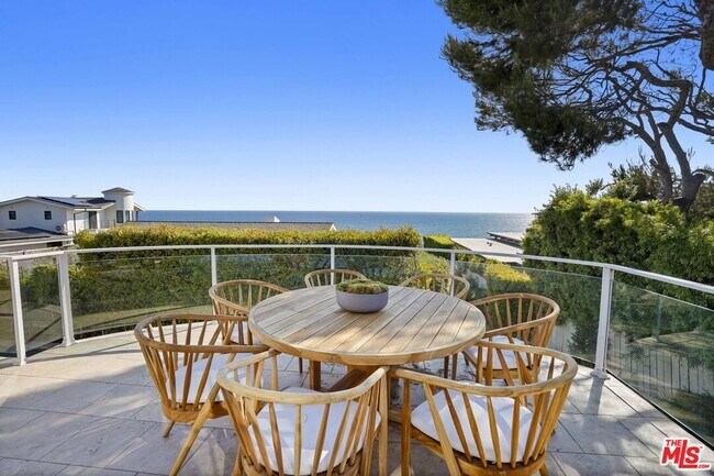 Building Photo - 7335 Birdview Ave