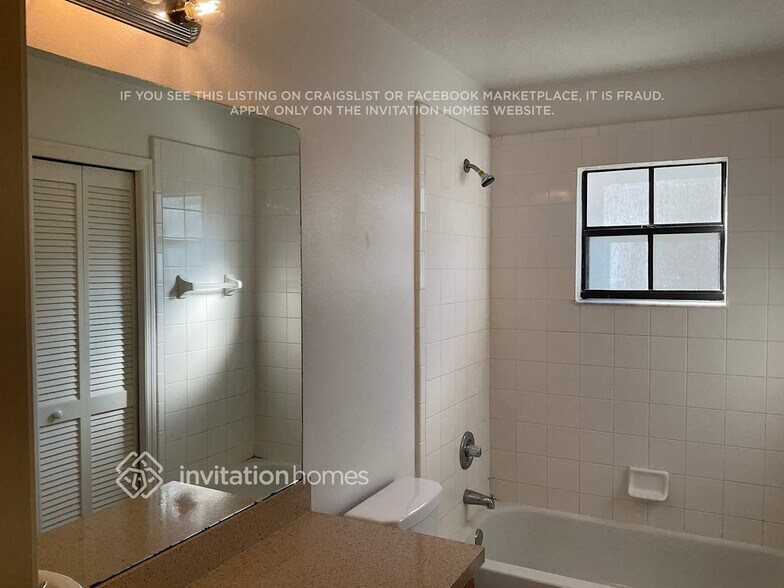 Building Photo - 2388 Sweetwater Blvd