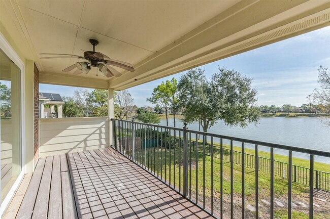 Building Photo - 2315 Bending Spring Dr