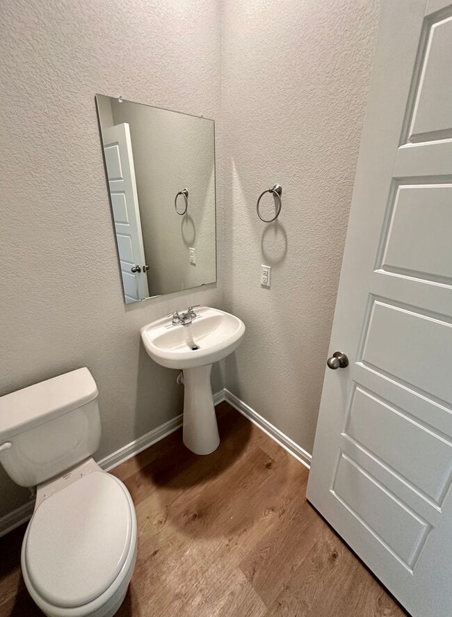 Building Photo - Luxury 2-Story, 3-Bed/ 2.5-Bath Duplex in ...