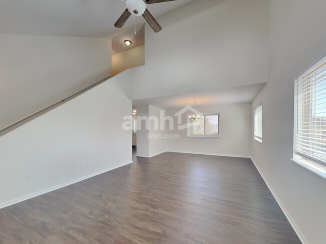 Building Photo - 4574 Cole Dr