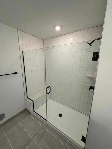 Building Photo - 60 NW 31st St