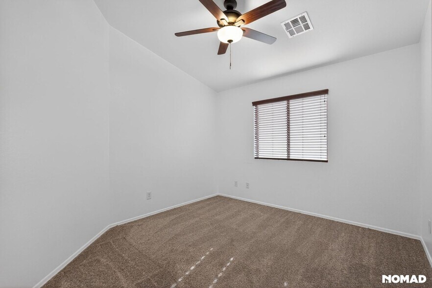 Building Photo - 2725 E Mine Creek Rd