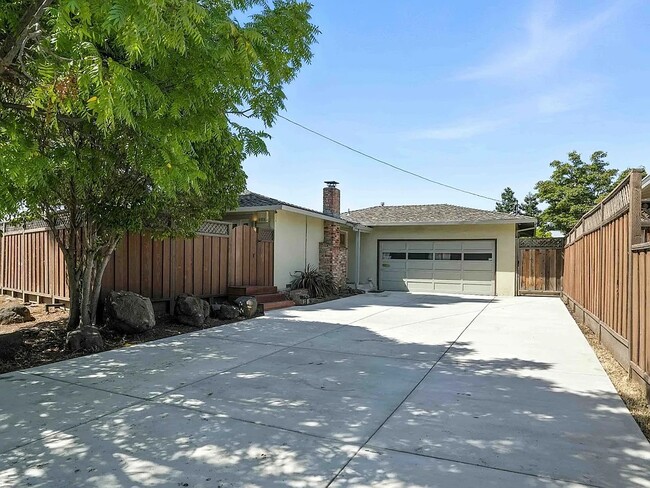 Primary Photo - 31139 Chicoine Ave