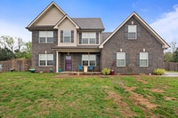 Building Photo - 305 Oleander Ln