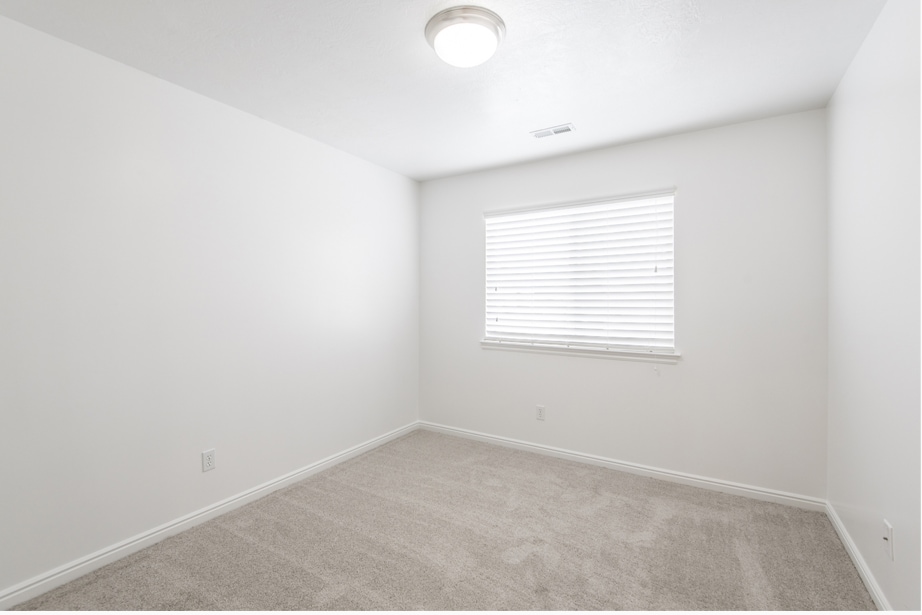 Building Photo - 646 E 1590 S