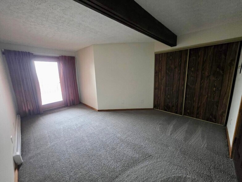 Building Photo - 1605 Treetop Trl