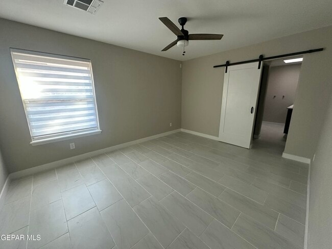 Building Photo - 2433 Alan Duncan Ln