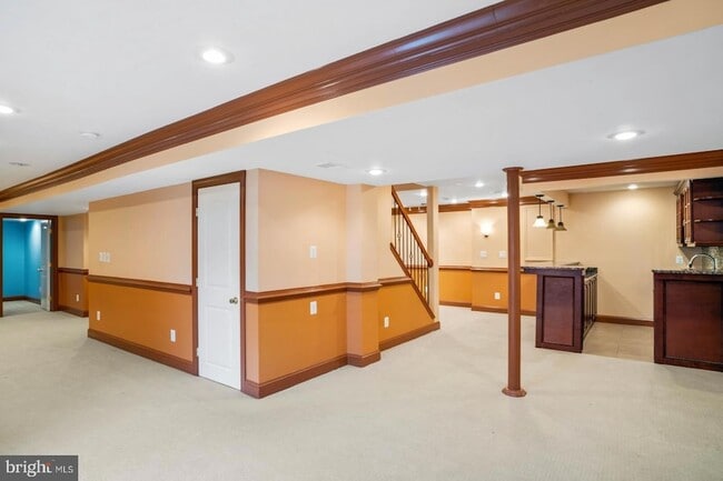 Building Photo - 43513 Lucketts Bridge Cir