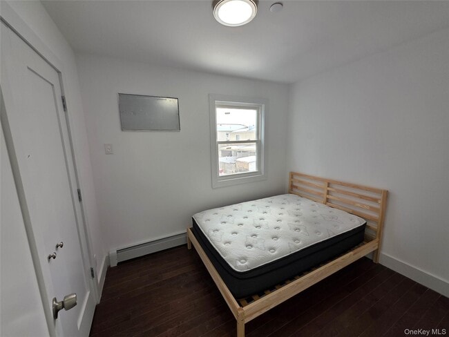 Building Photo - 1061 Grassmere Ter